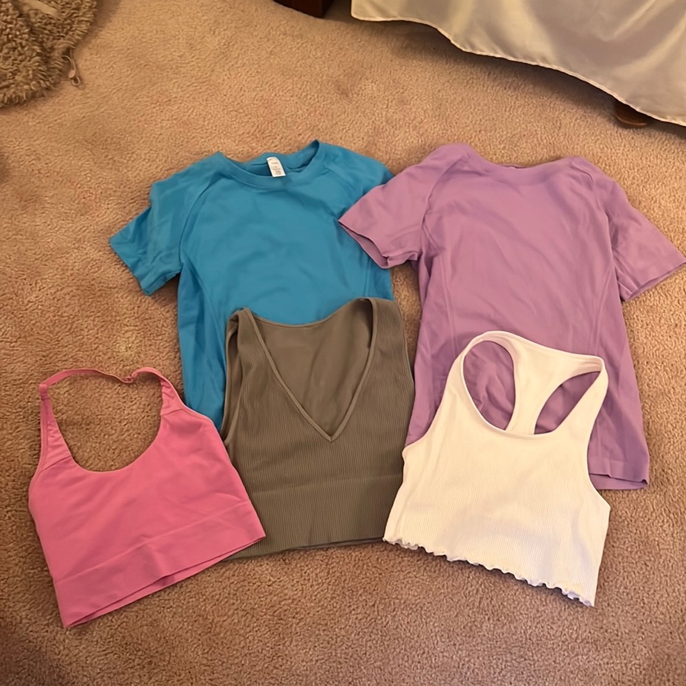 Set of 5 athletic tops all size xs